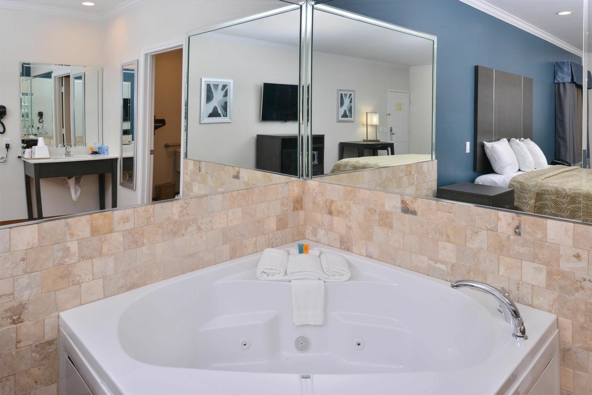 Regency Inn & Suites- Nw Houston Jersey Village Buitenkant foto