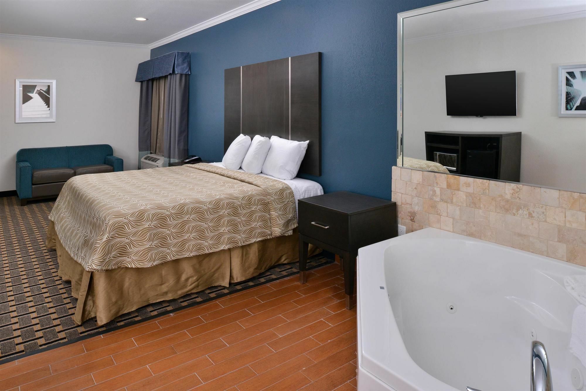 Regency Inn & Suites- Nw Houston Jersey Village Buitenkant foto