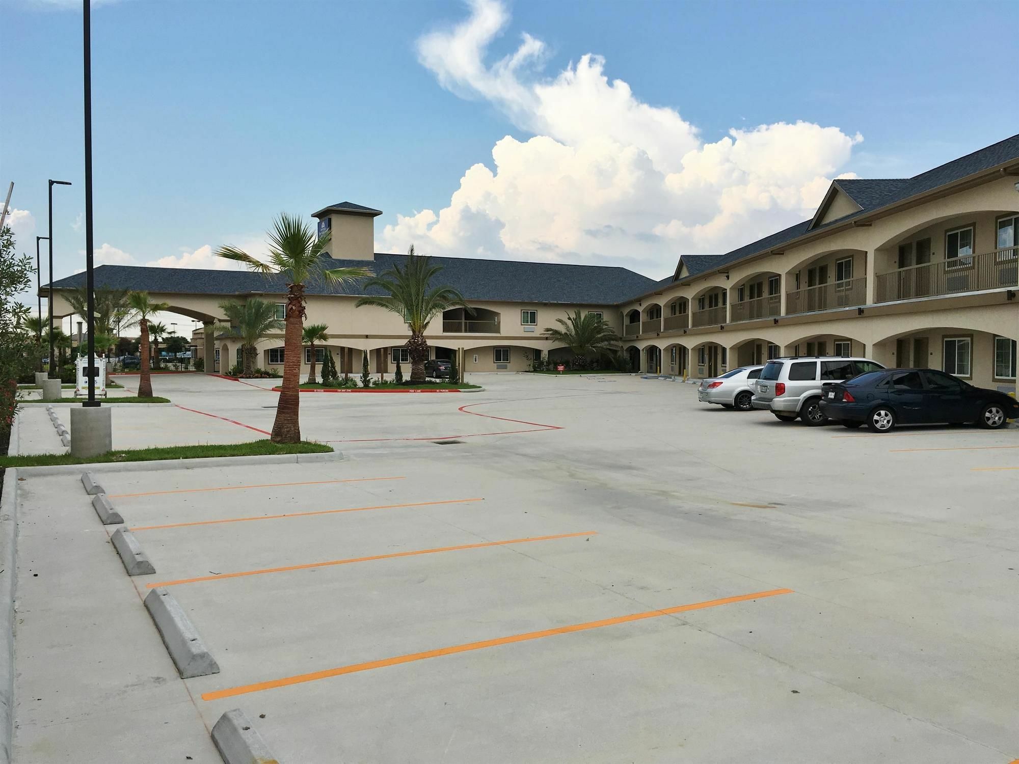 Regency Inn & Suites- Nw Houston Jersey Village Buitenkant foto