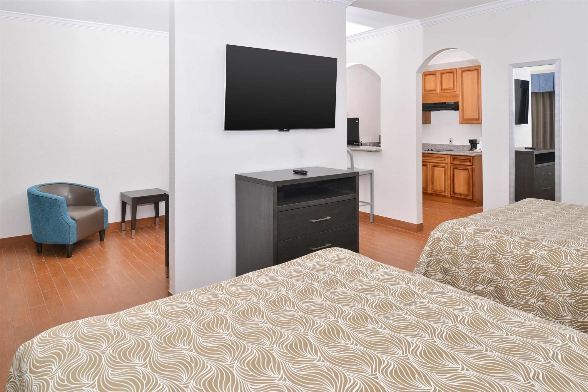 Regency Inn & Suites- Nw Houston Jersey Village Buitenkant foto