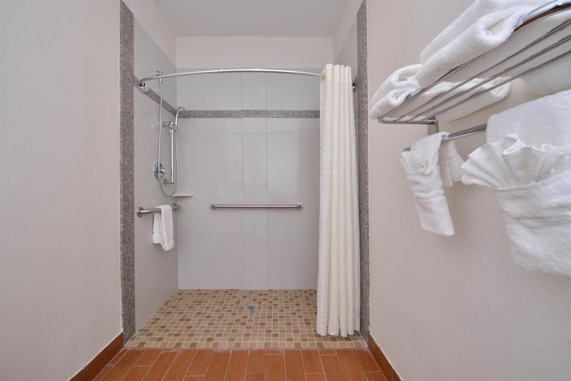 Regency Inn & Suites- Nw Houston Jersey Village Buitenkant foto